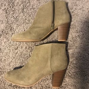 Size 11 olive booties